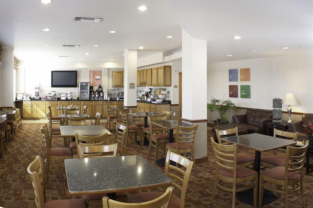 Comfort Suites Tampa Airport North Extérieur photo