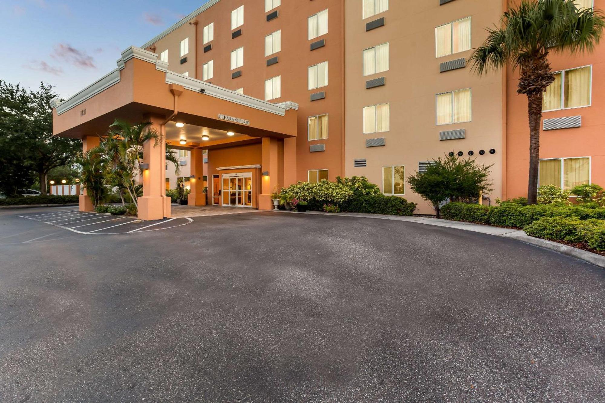 Comfort Suites Tampa Airport North Extérieur photo