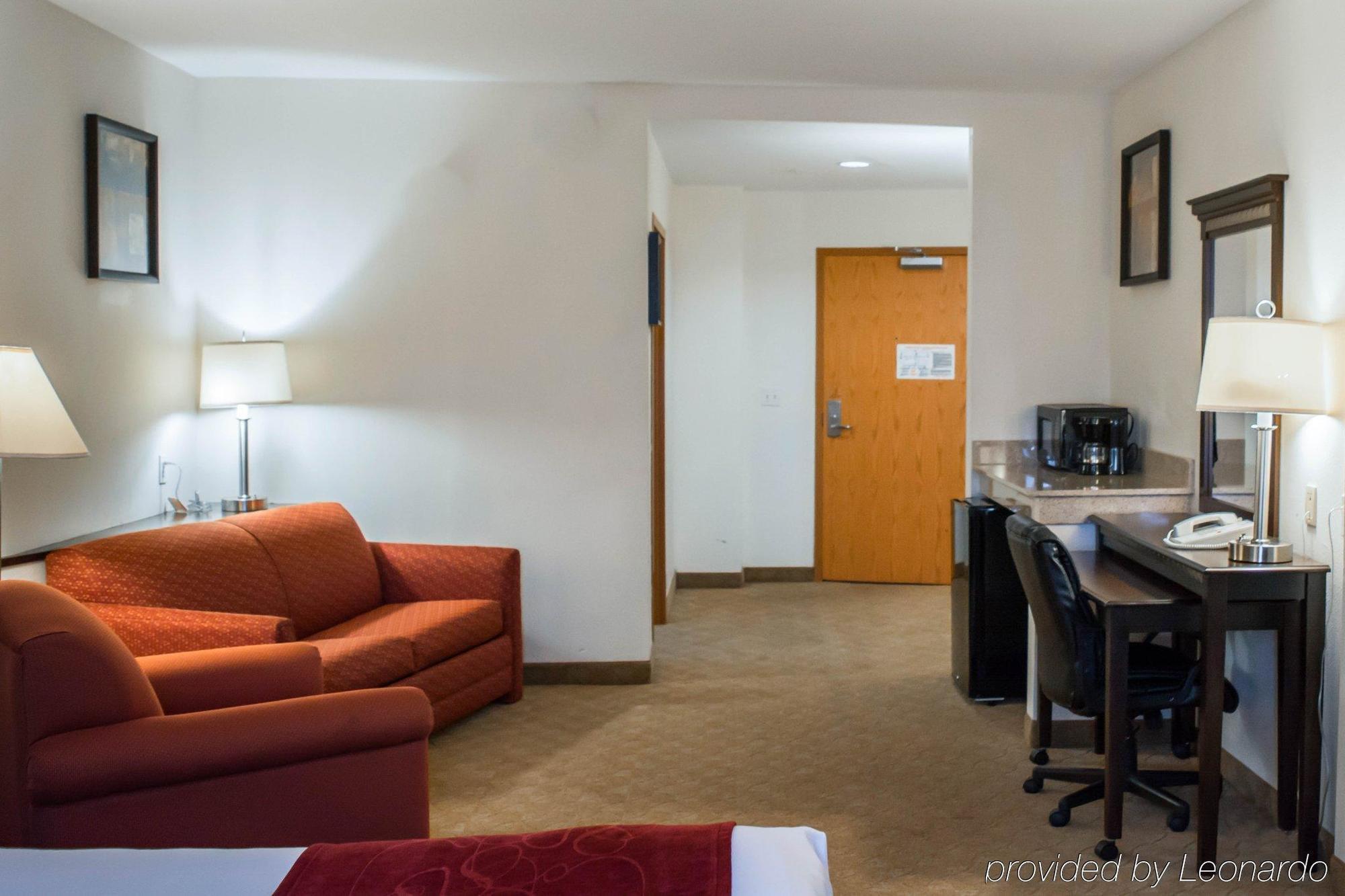 Comfort Suites Tampa Airport North Extérieur photo