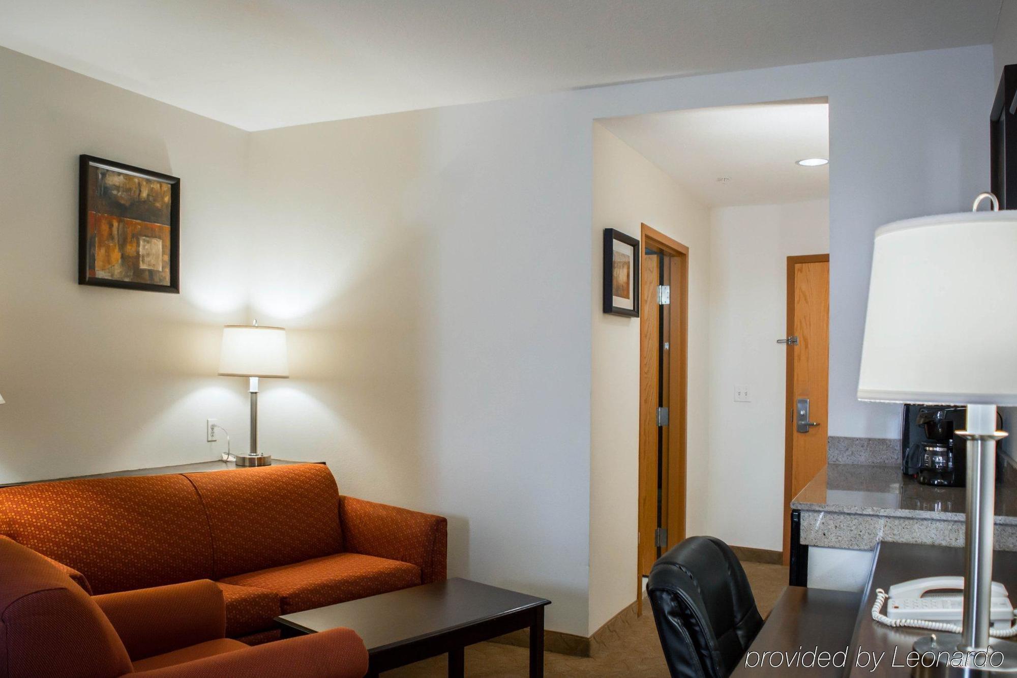 Comfort Suites Tampa Airport North Extérieur photo